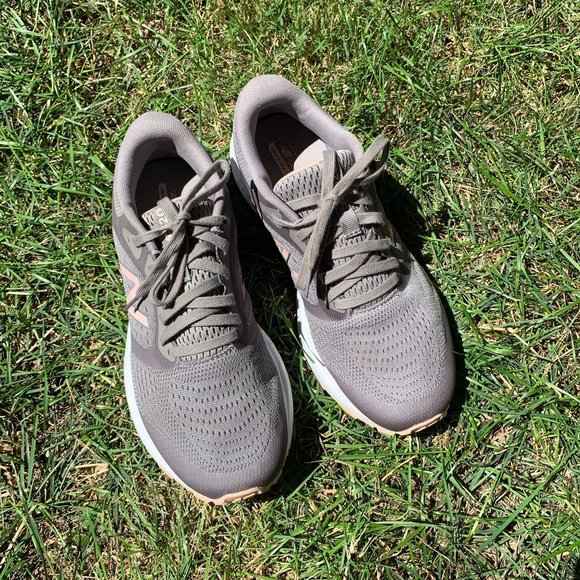 EUC New Balance 520 Breathable Mesh Lightweight Lace-up Running Shoes Size 10 - Picture 2 of 8